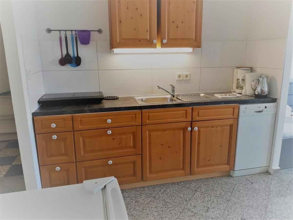 Mehrbett-Apartment 2 Citynah, Einfache Ausstattung Hamburg Bagian luar foto